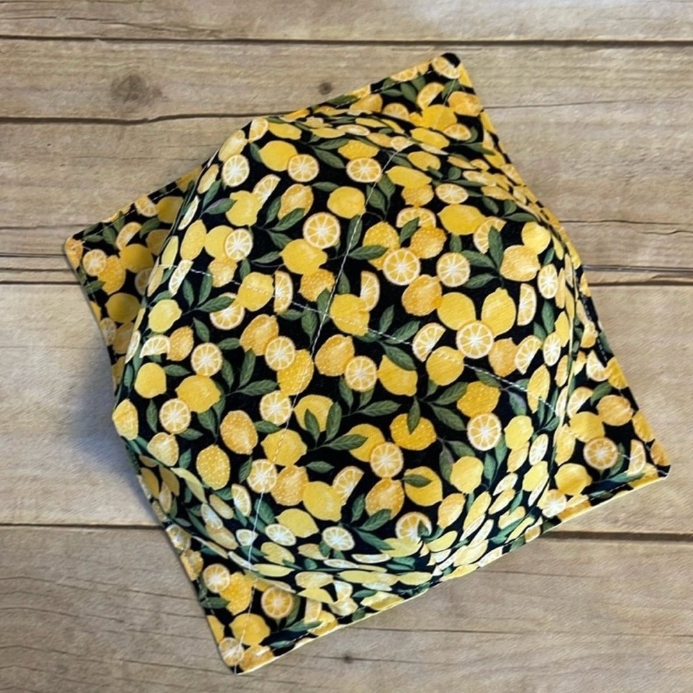 Lemons Microwave Bowl Cozy Reversible Yellow & Black